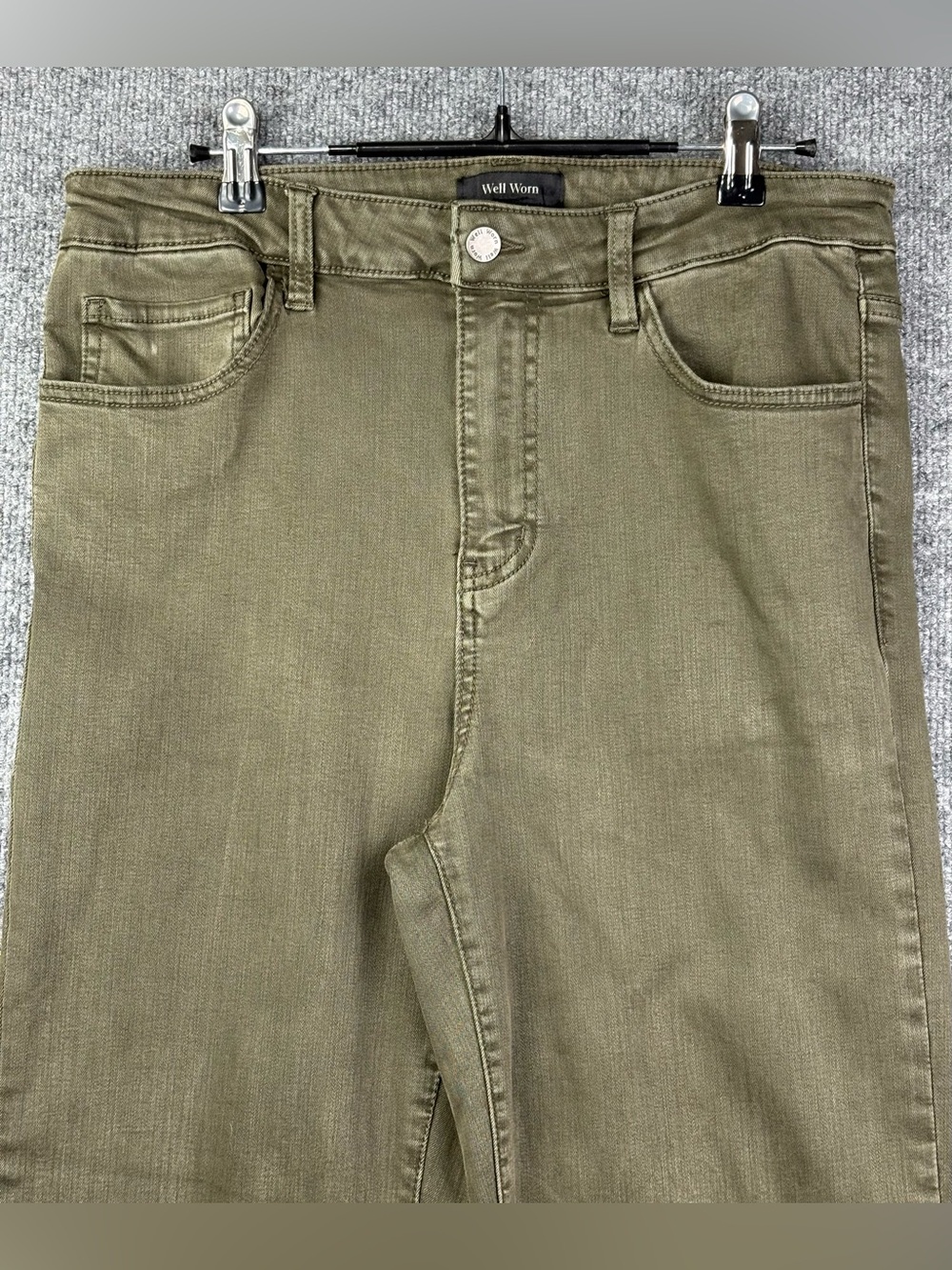Well Worn Women’s Sz 12 Olive Green Stretch high rise Straight Jeans 28” Inseam - Picture 1 of 8